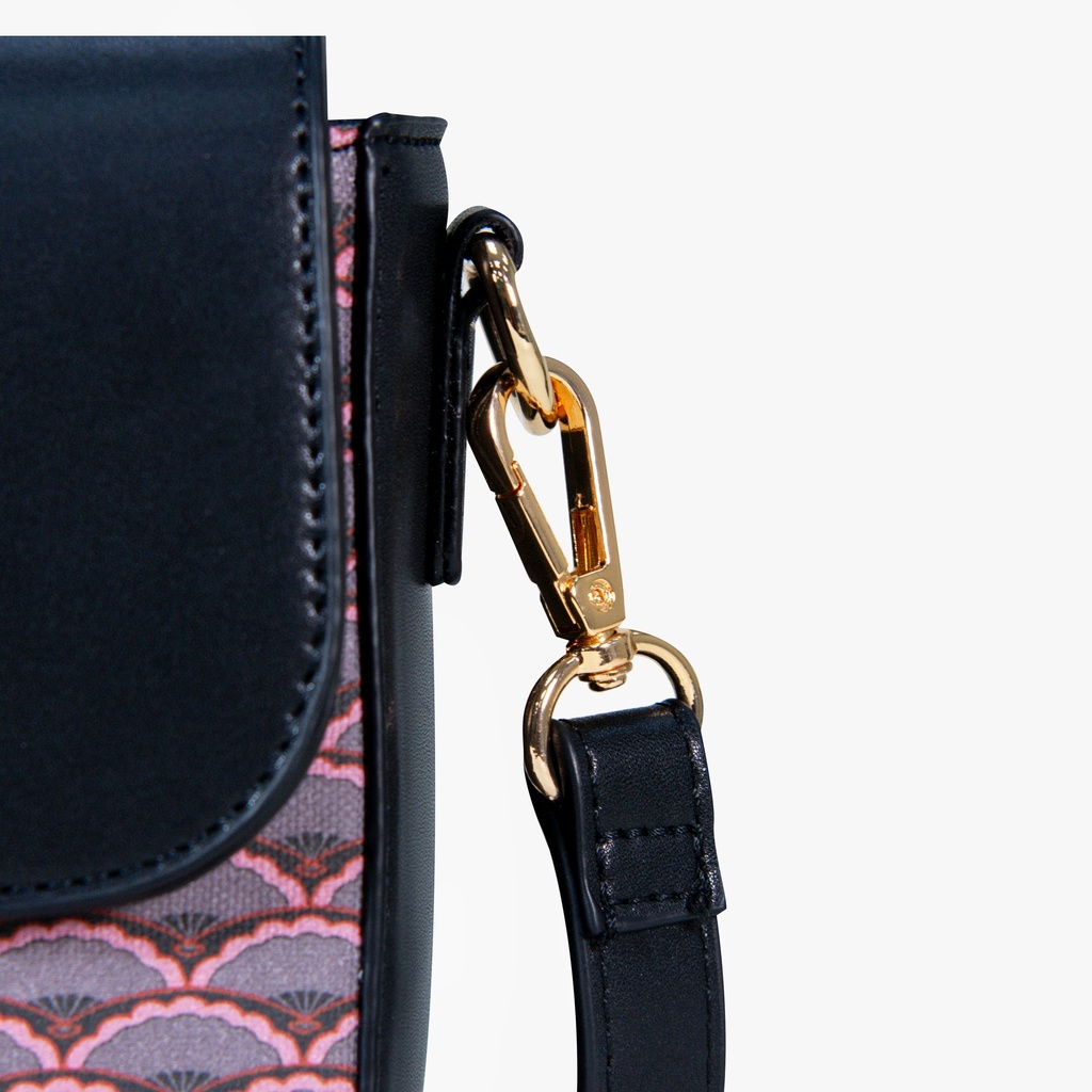 Htate Htar Black Flap Bag