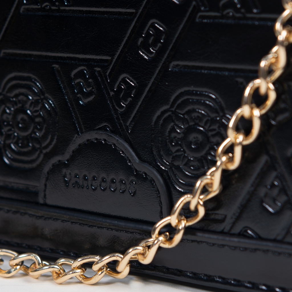 2025 Myat Lay Ngone Onyx Chain Sling Bag