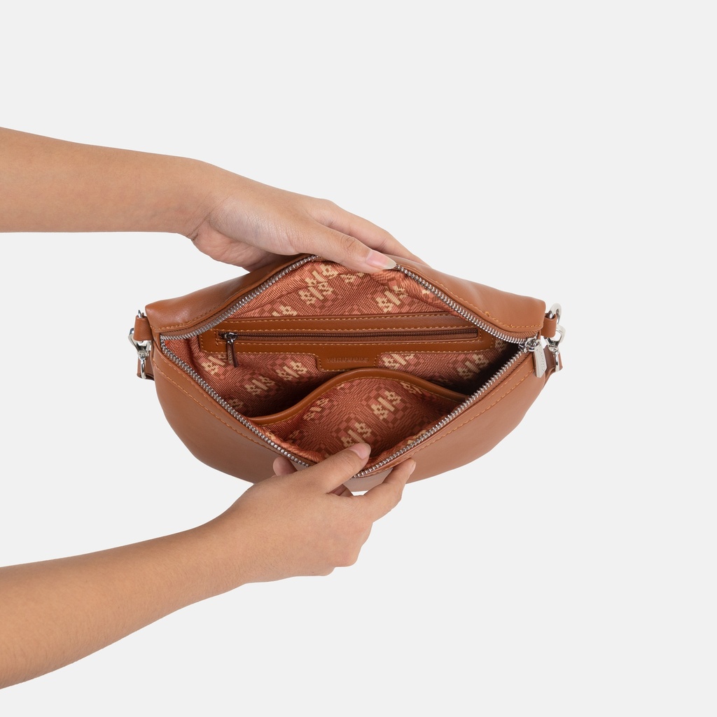 Sisburma Tea Crescent Belt Bag