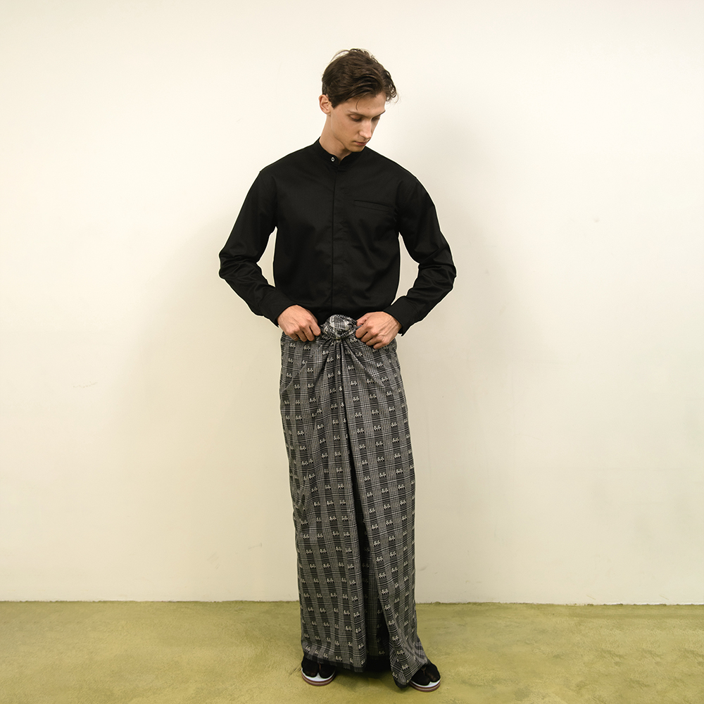 Yangoodsisburma Pasoe Black